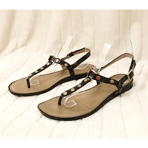 BANDOLINO Sz 9 Studded Black Patent T-Strap Sandal - Picture 2 of 6